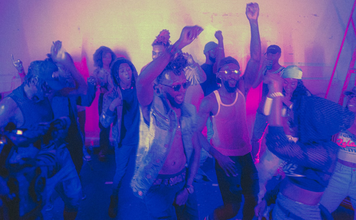 Public HOT VIBES 97 — danse et ambiance